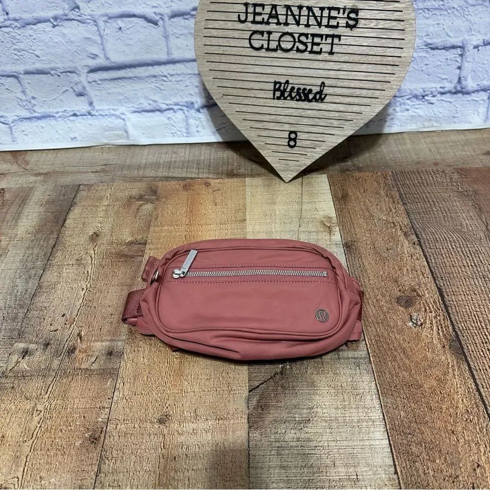 Lululemon Wunderlust Belt Bag Brier Rose